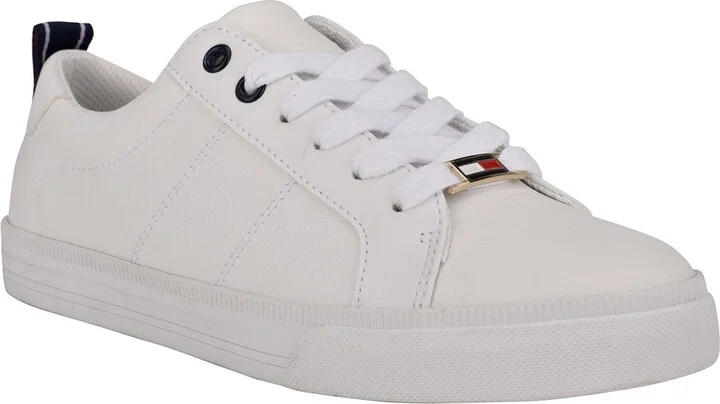 Lila Lace-Up Sneaker