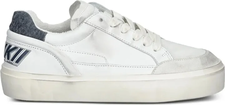 Lila sneakers
