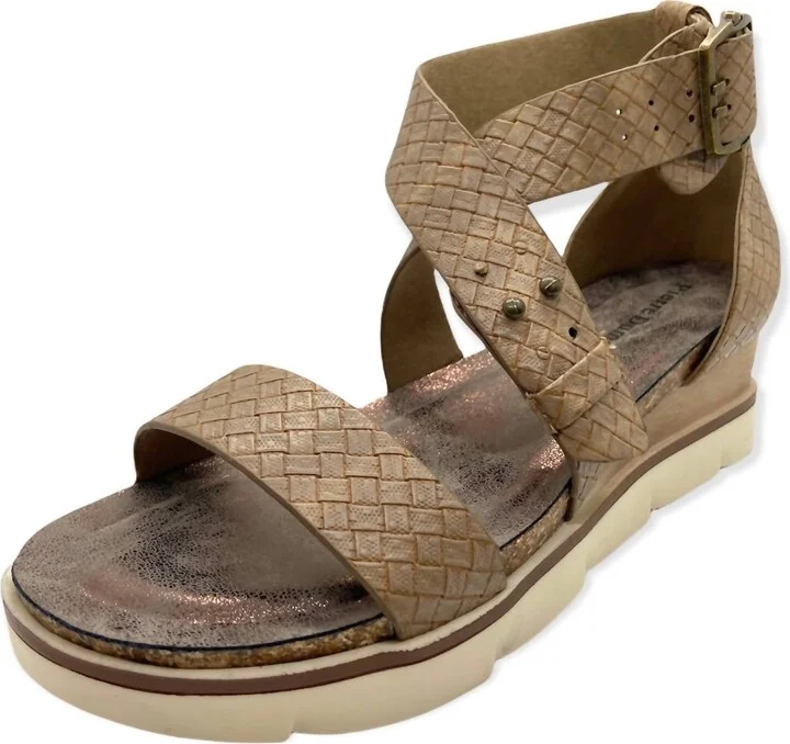 Lisle Wedges In Taupe Tan