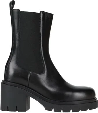 Liviana Conti Woman Ankle boots