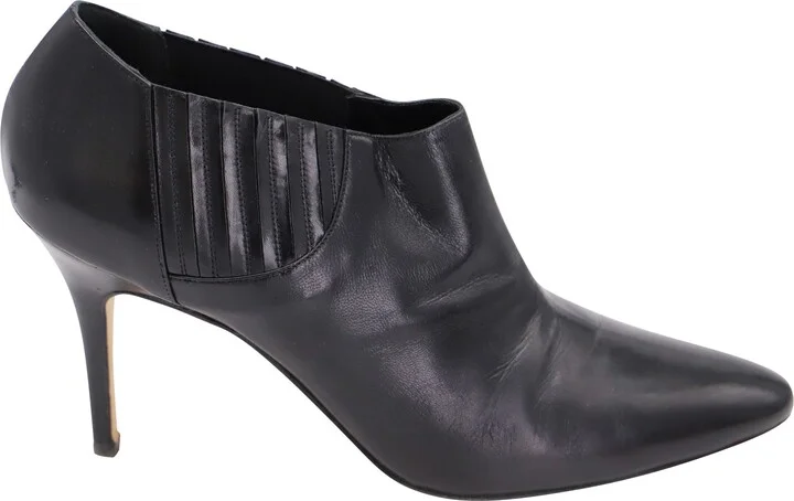 Livrea Gore Ankle Bootie in Black Leather