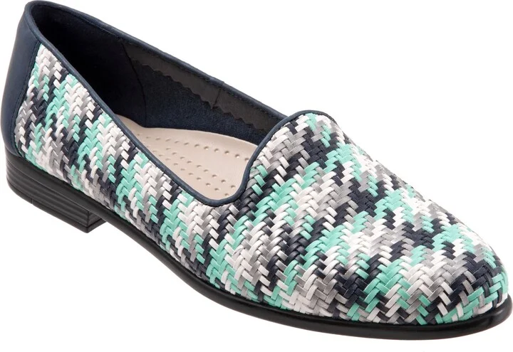 Liz Flat