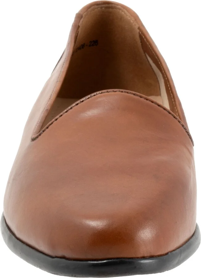 Liz Lux Flat - Multiple Widths Available - Image 4