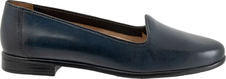 Liz Lux Flat - Multiple Widths Available - Image 10