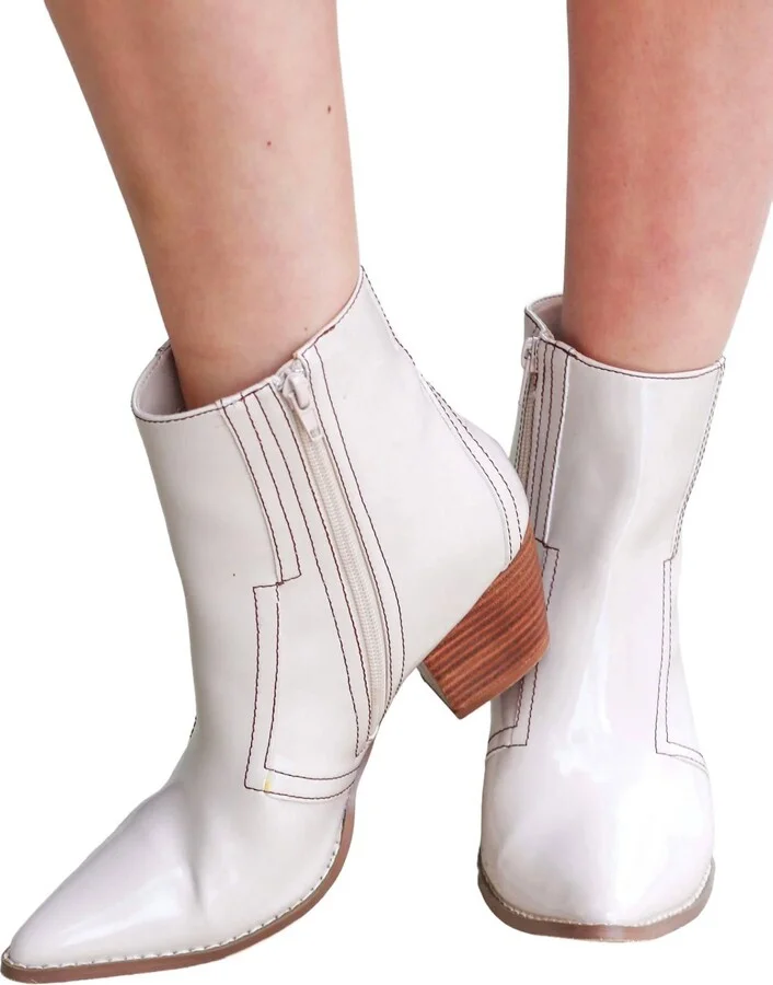 Liza Ankle Bootie Boots In Ivory
