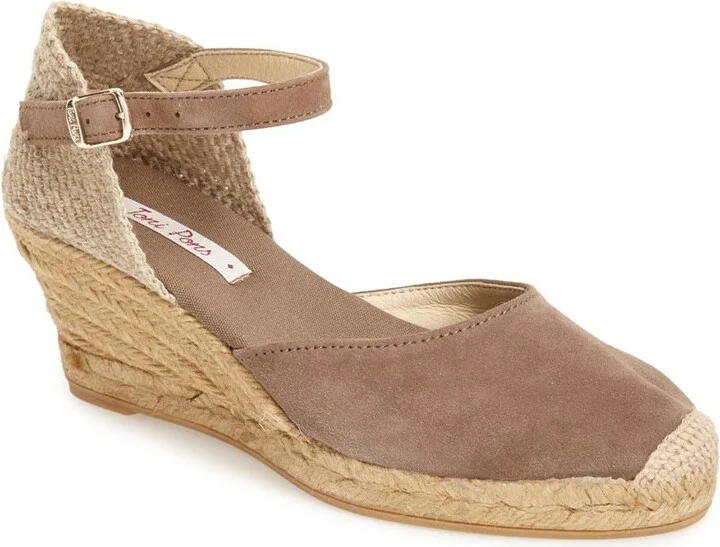 Taupe