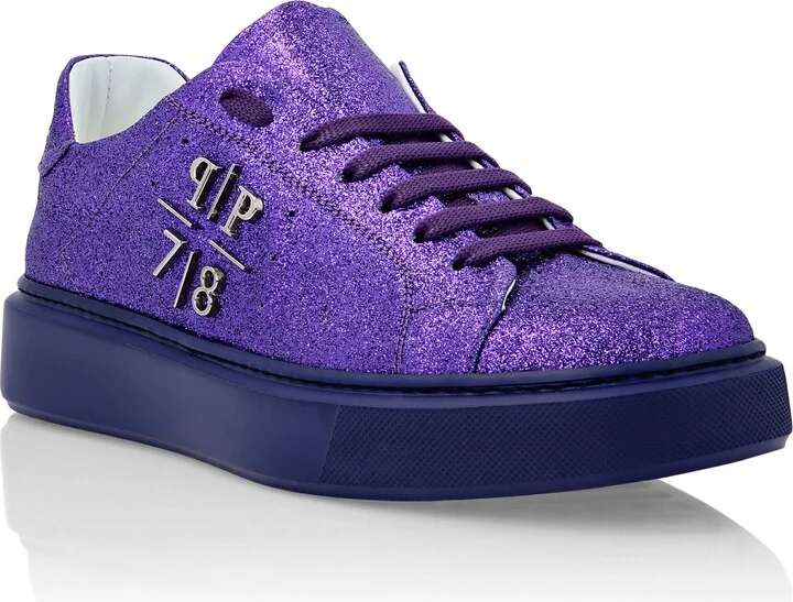 Lo-Top Sneakers