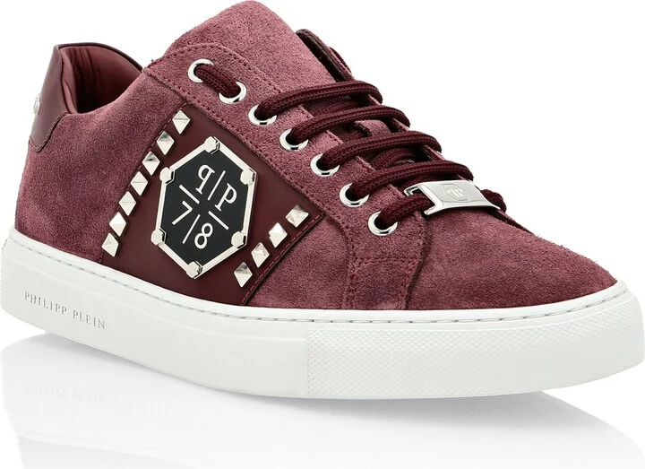 Lo-Top Sneakers