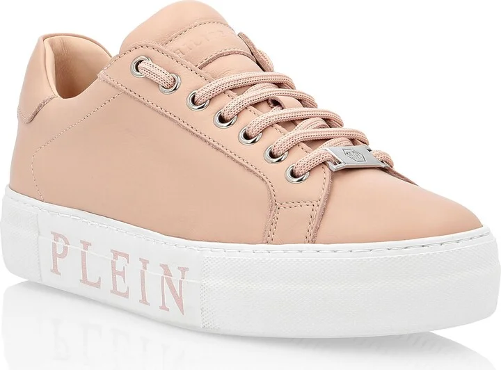 Lo-Top Sneakers