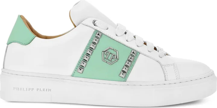 Lo-Top sneakers
