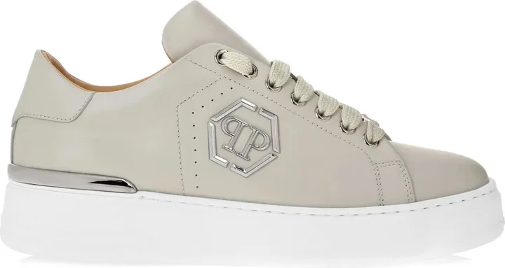 Lo-Top sneakers