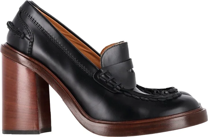 Loafer Pumps in Black Leather
