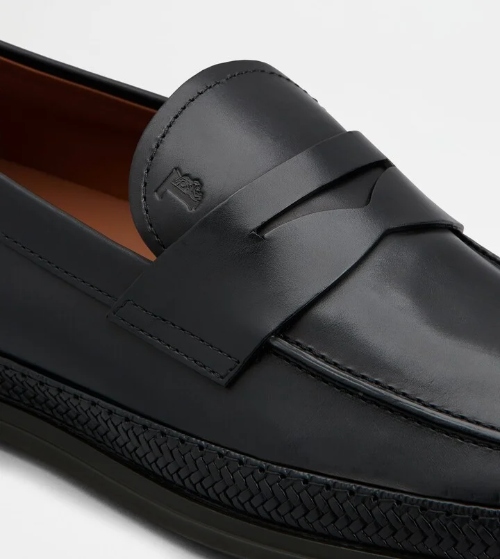 Loafers in Leather - Image 5