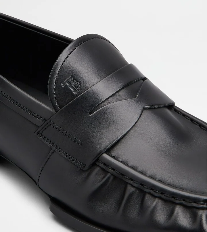 Loafers in Leather - Image 5