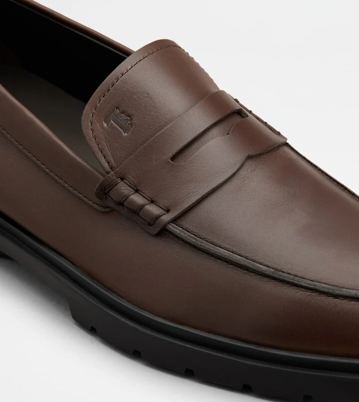 Loafers in Leather - Image 5