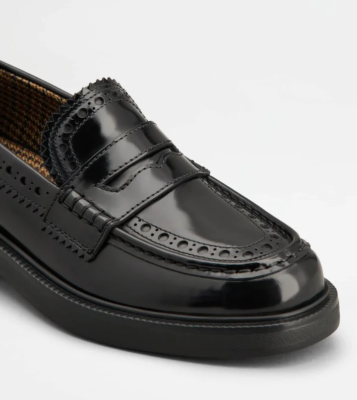Loafers in Leather - Image 6