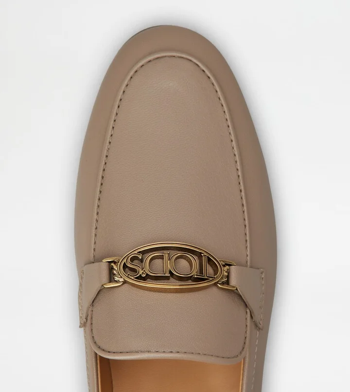 Loafers in Leather - Image 5