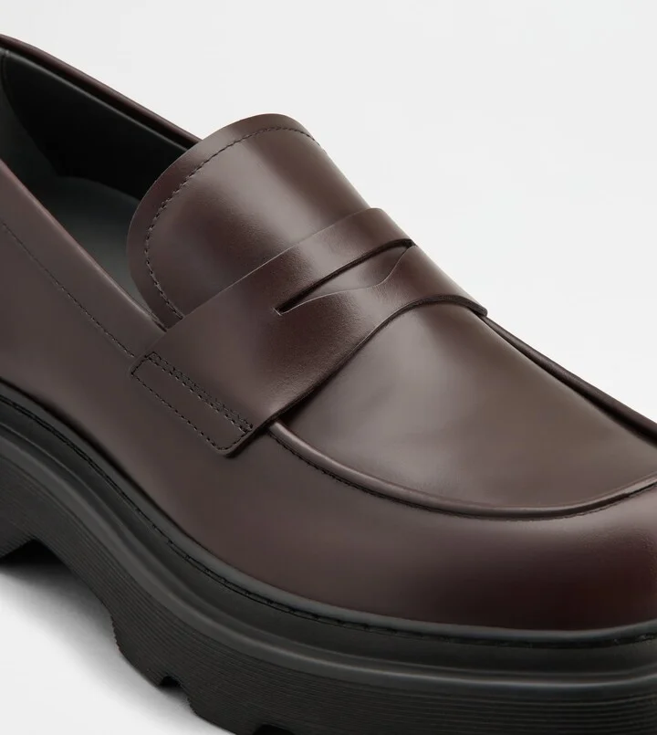 Loafers in Leather - Image 5