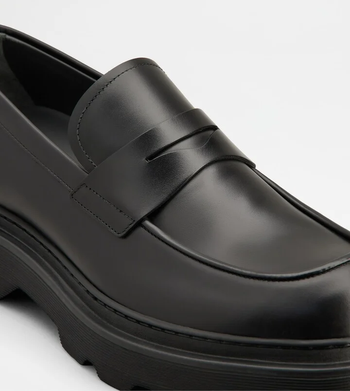 Loafers in Leather - Image 5