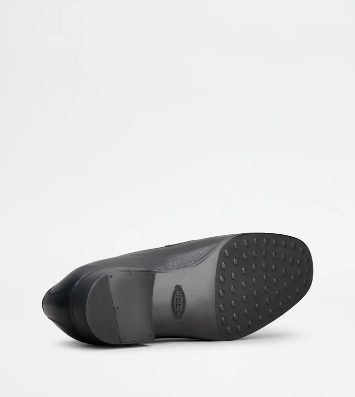 Loafers in Leather - Image 4