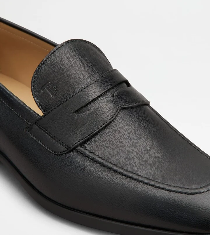 Loafers in Leather - Image 5