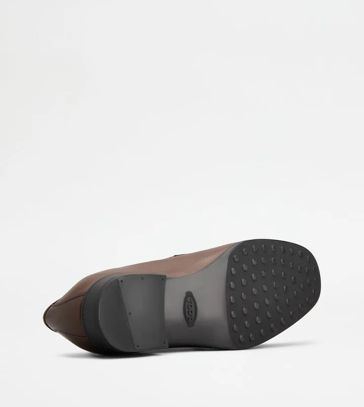 Loafers in Leather - Image 4