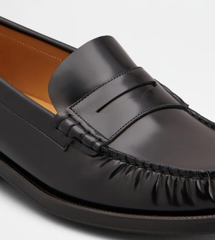 Loafers in Leather - Image 5