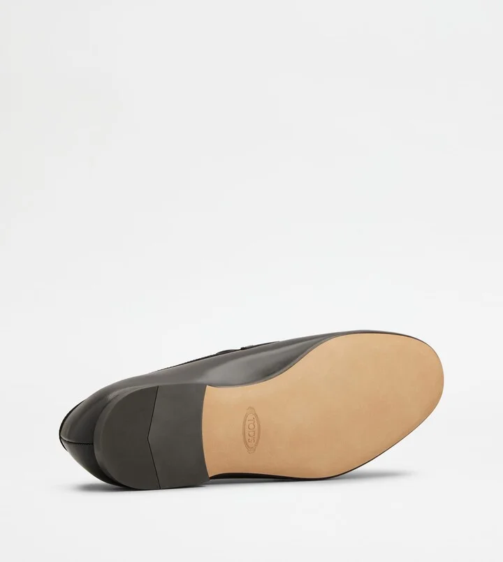 Loafers in Leather - Image 4