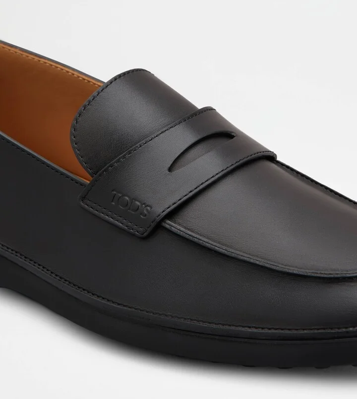 Loafers in Leather - Image 5