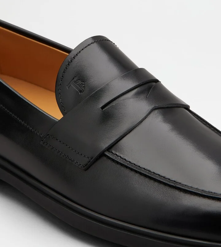 Loafers in Leather - Image 5