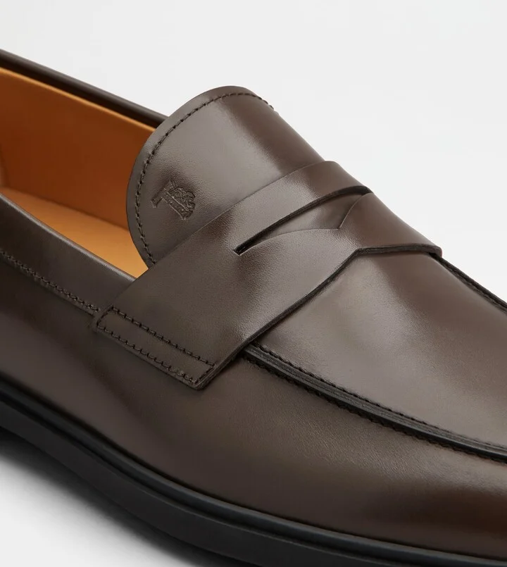 Loafers in Leather - Image 5