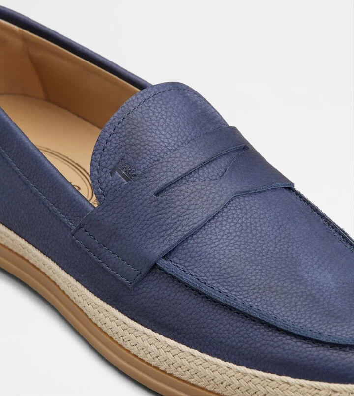 Loafers in Leather - Image 5