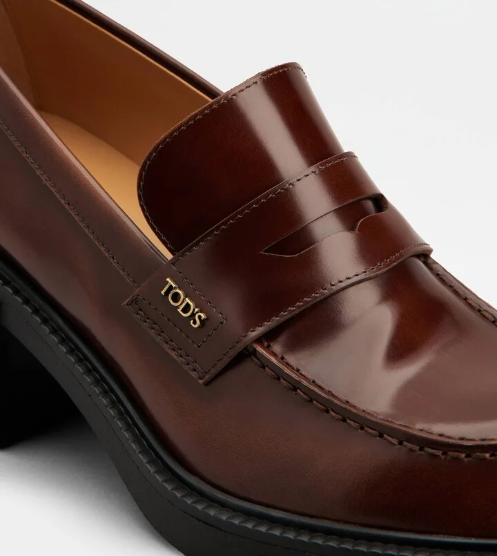 Loafers in Leather - Image 5