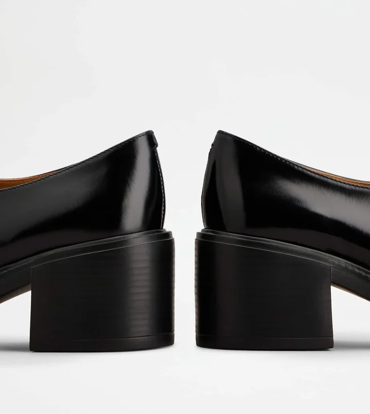 Loafers in Leather - Image 5