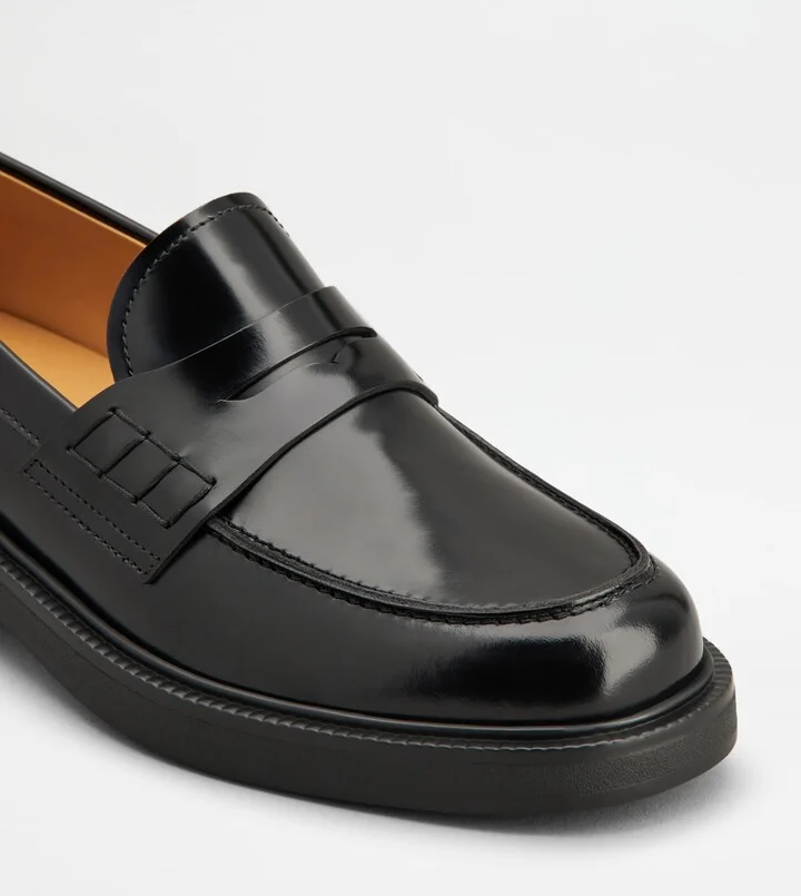 Loafers in Leather - Image 5