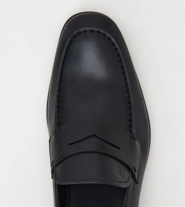 Loafers in Leather - Image 5