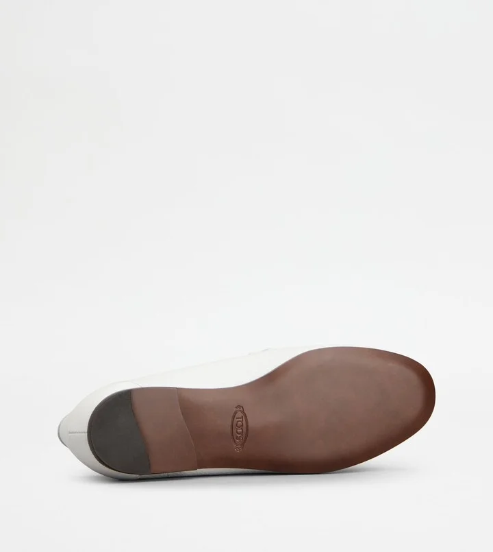 Loafers in Leather - Image 4