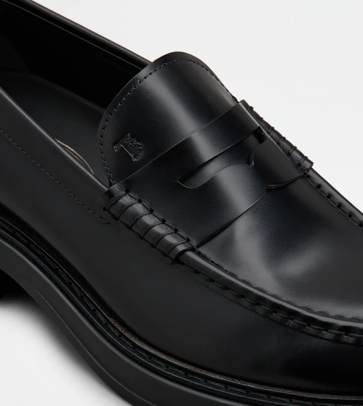 Loafers in Leather - Image 5