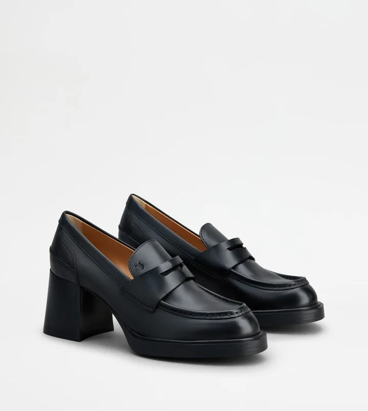 Loafers in Leather with Heel - Image 2
