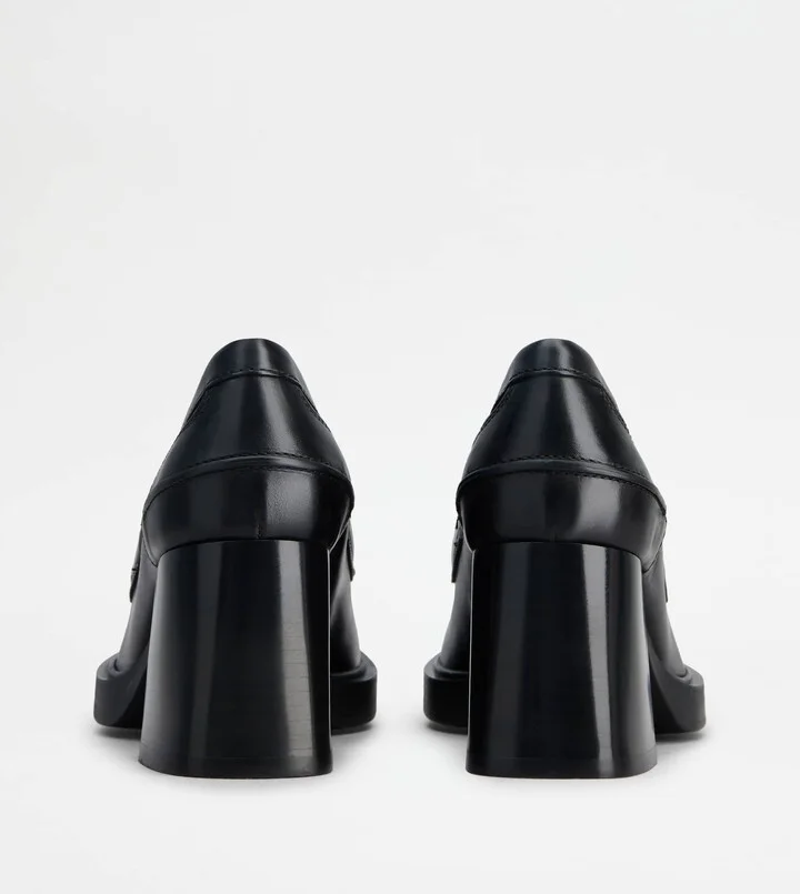 Loafers in Leather with Heel - Image 3
