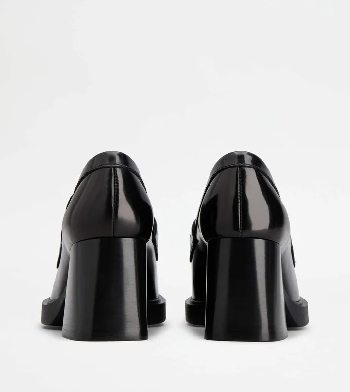 Loafers in Leather with Heel - Image 3