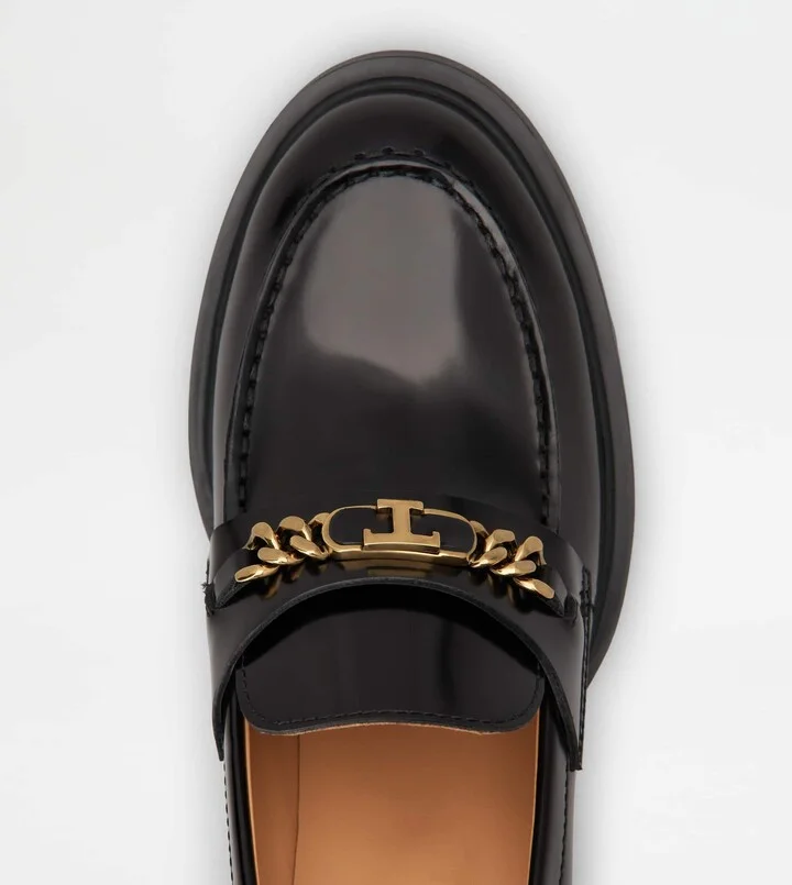 Loafers in Leather with Heel - Image 4