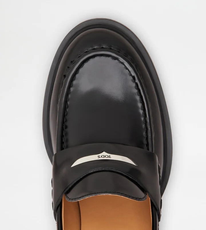 Loafers in Leather with Heel - Image 4