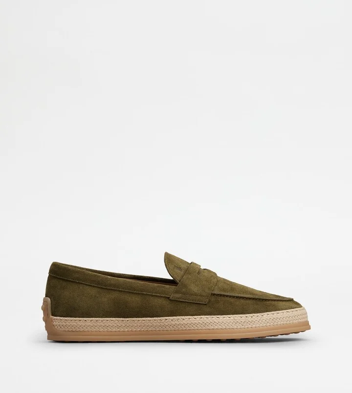 Loafers in Suede