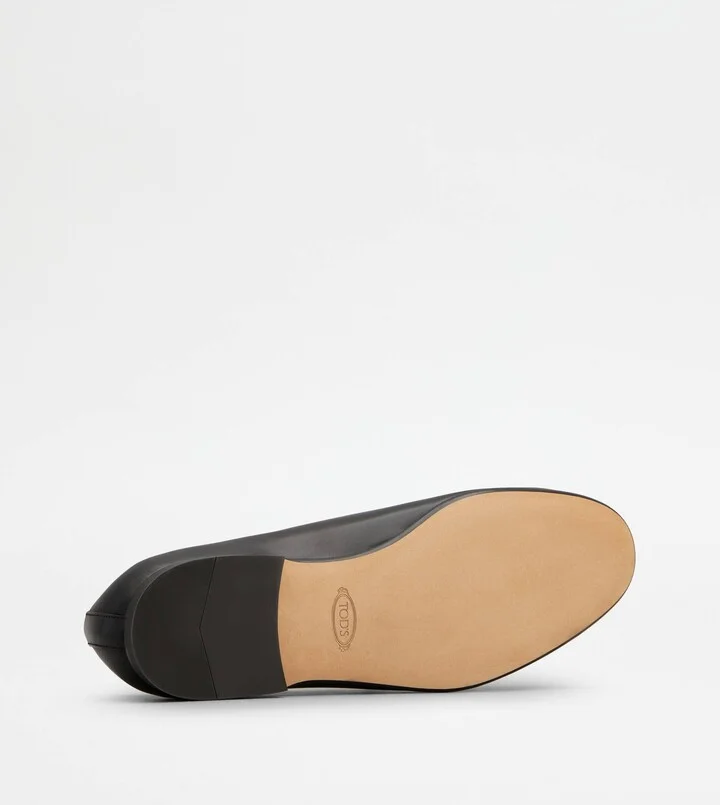 Loafers with Tassels in Leather - Image 4