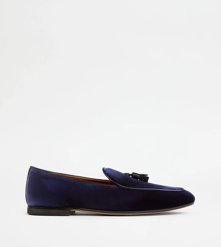 Loafers with Tassels in Velvet