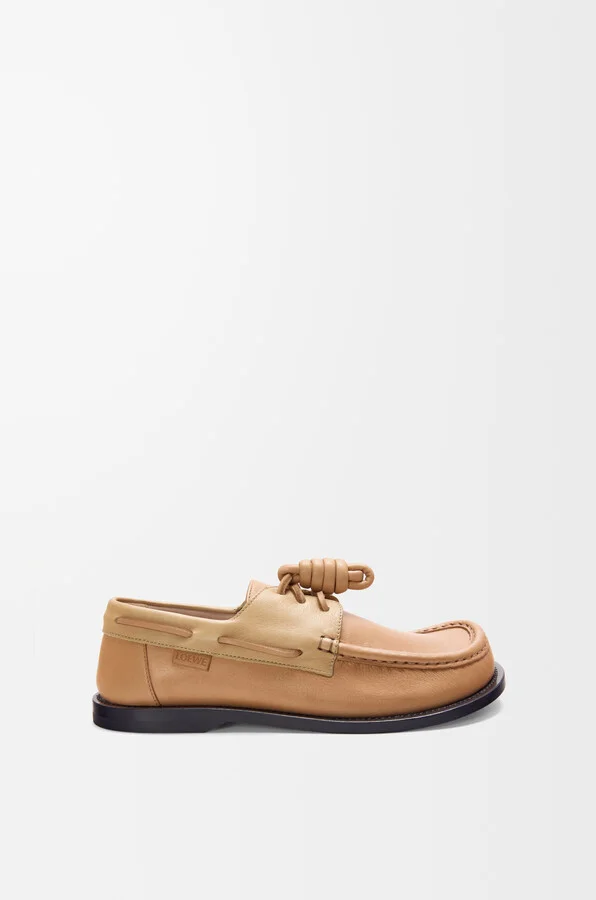 Cinnamon/sand