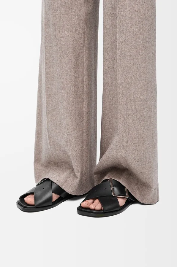 LOEWE - Petal Belt Flat Sandal In Vegetable-tanned leather skin Size: 35 For Woman - Image 3