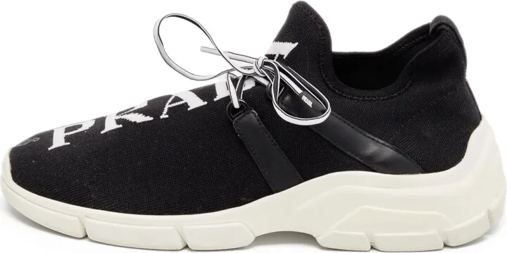 Logo-Intarsia Sneakers