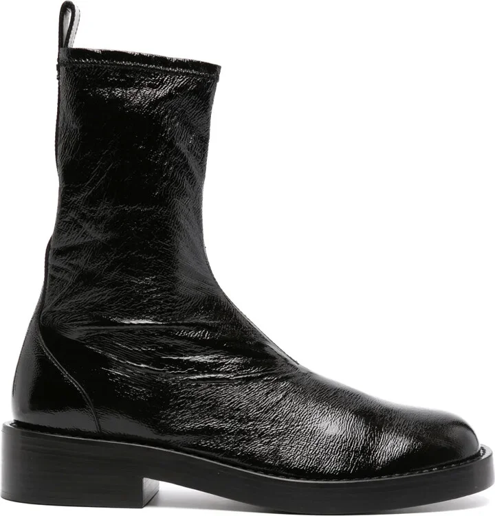 Logo-Patch Cracked-Effect Boots